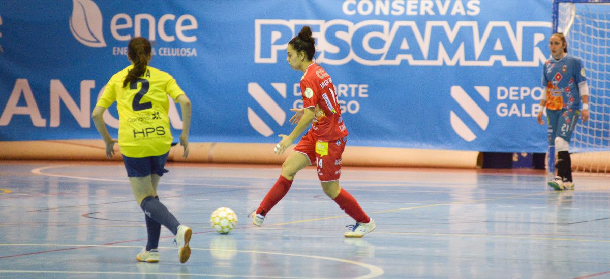 Partido de Primera División de fútbol sala femenino entre el Poio Pescamar y Gran Canaria en A Seca