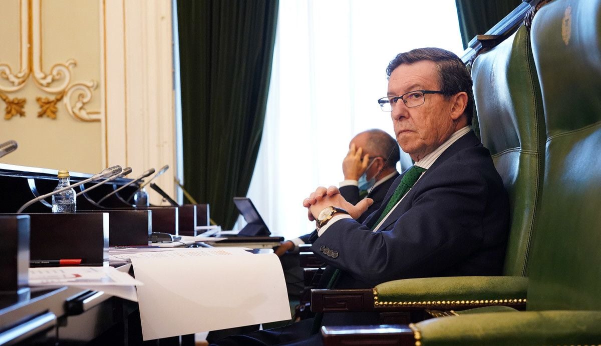 Carlos López Font en el pleno de la Deputación