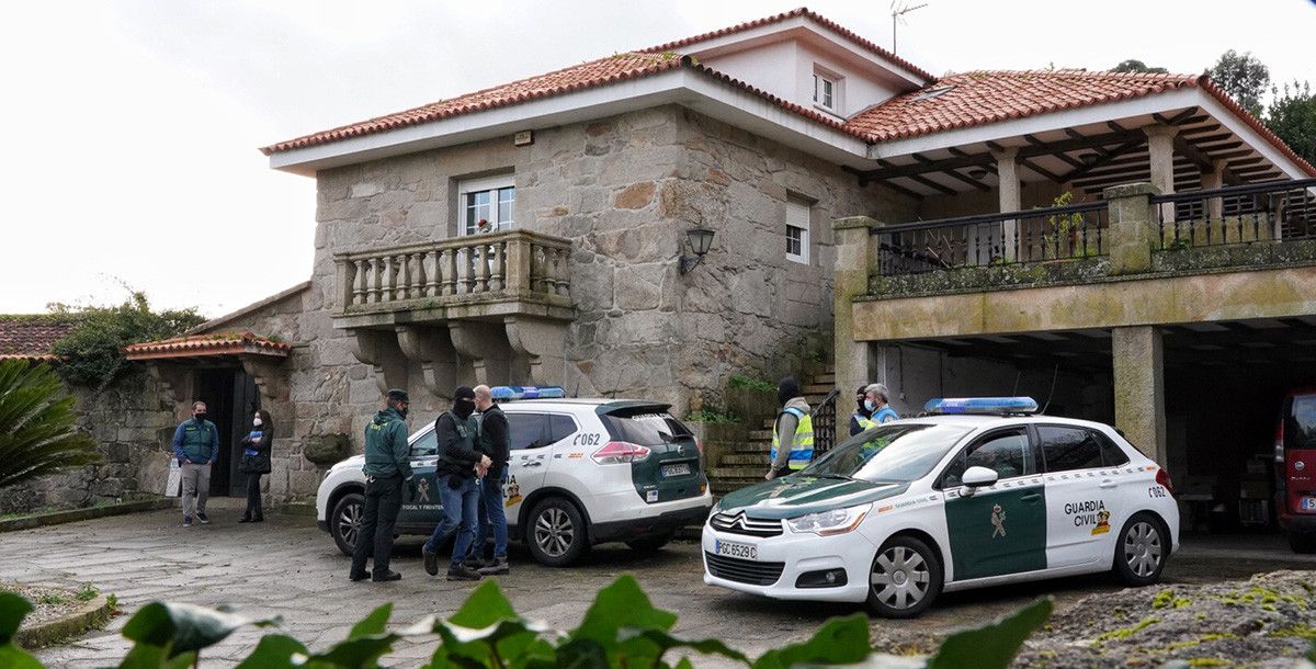 Registro del operativo antidroga en una casa de Salcedo