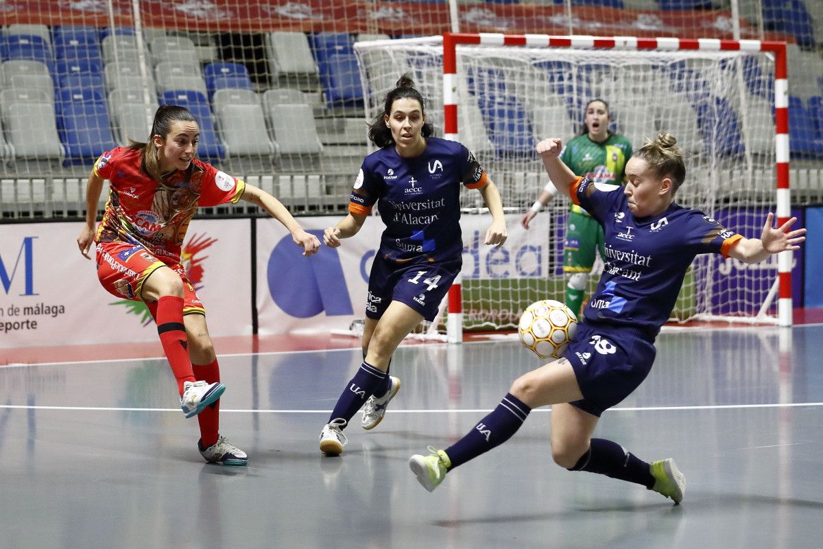 Semifinal de la Copa de la Reina entre Poio Pescamar y Universidad de Alicante