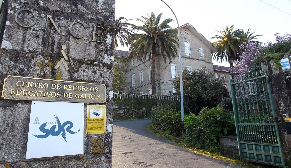 Entrada al centro de recursos educativos (CRE) de la ONCE