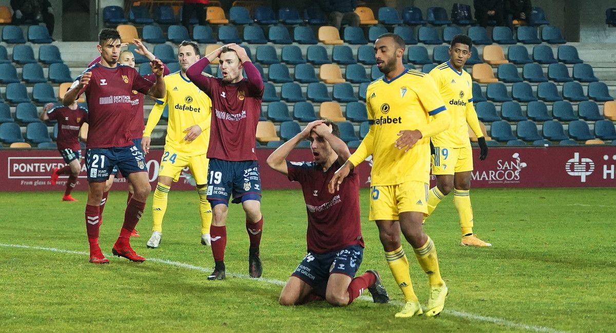 Partido de Copa del Rey entre Pontevedra y Cadiz