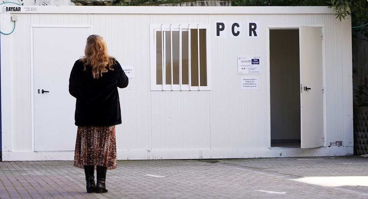 Zona habilitada en el exterior del Hospital Provincial para realizar test de covid