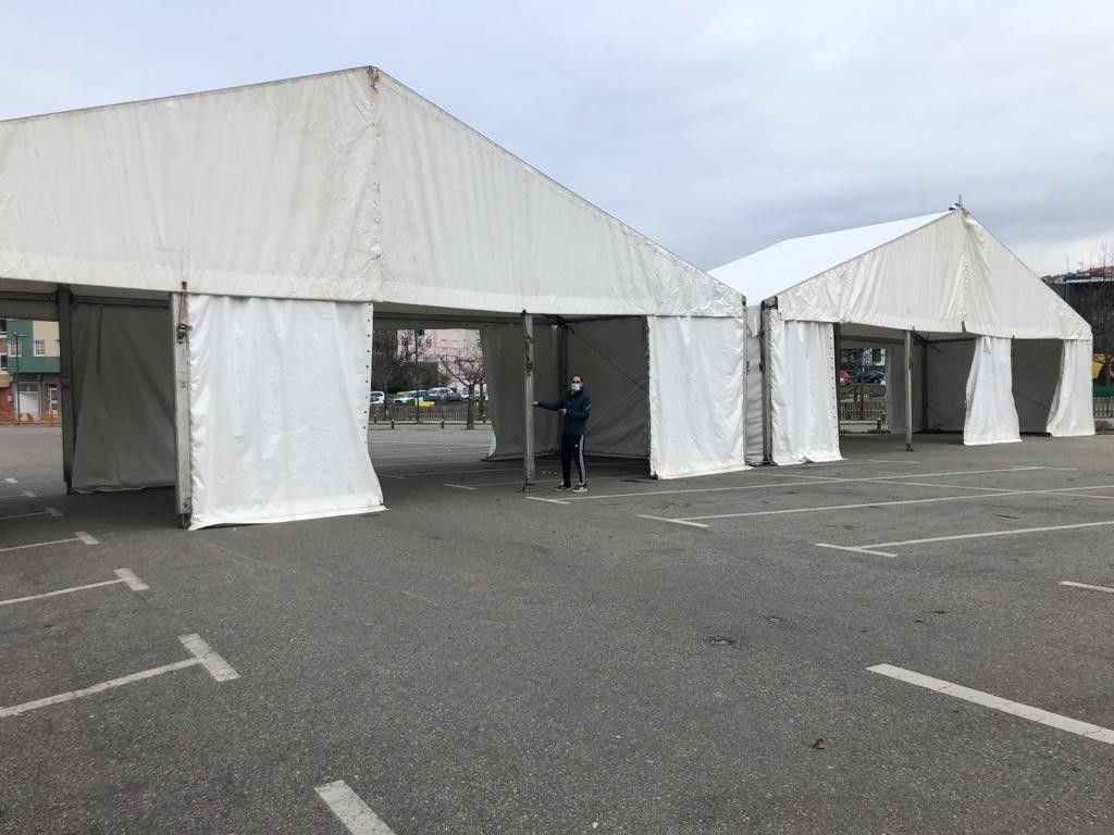 Carpa donde se realizará el cribado en As Lagoas, en Bueu