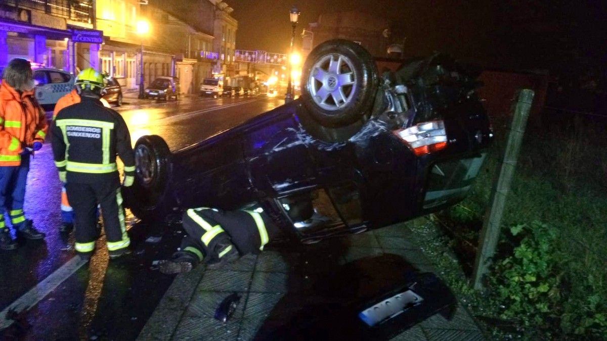 El servicio municipal de Emerxencias de Sanxenxo en un accidente en Vilalonga