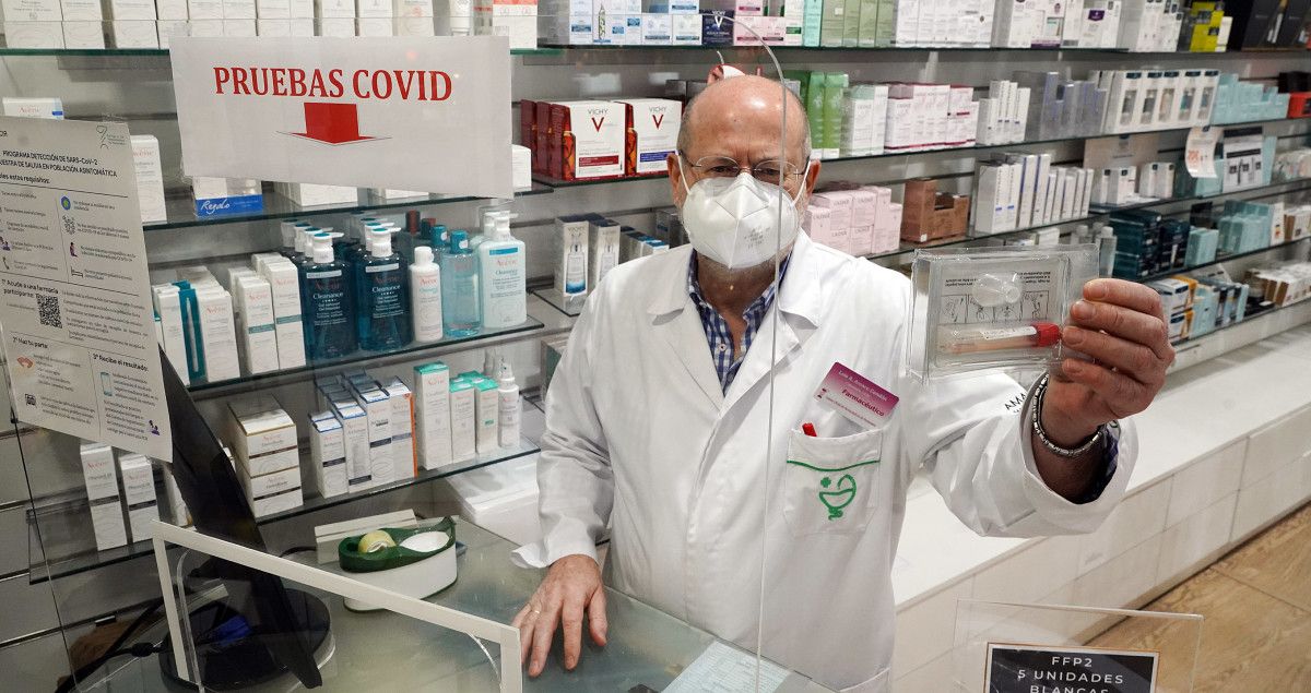 Las farmacias pontevedresas participan masivamente en el plan de cribado