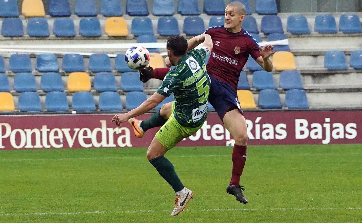 Partido entre Pontevedra y Guijuelo en Pasarón de la temporada 20-21