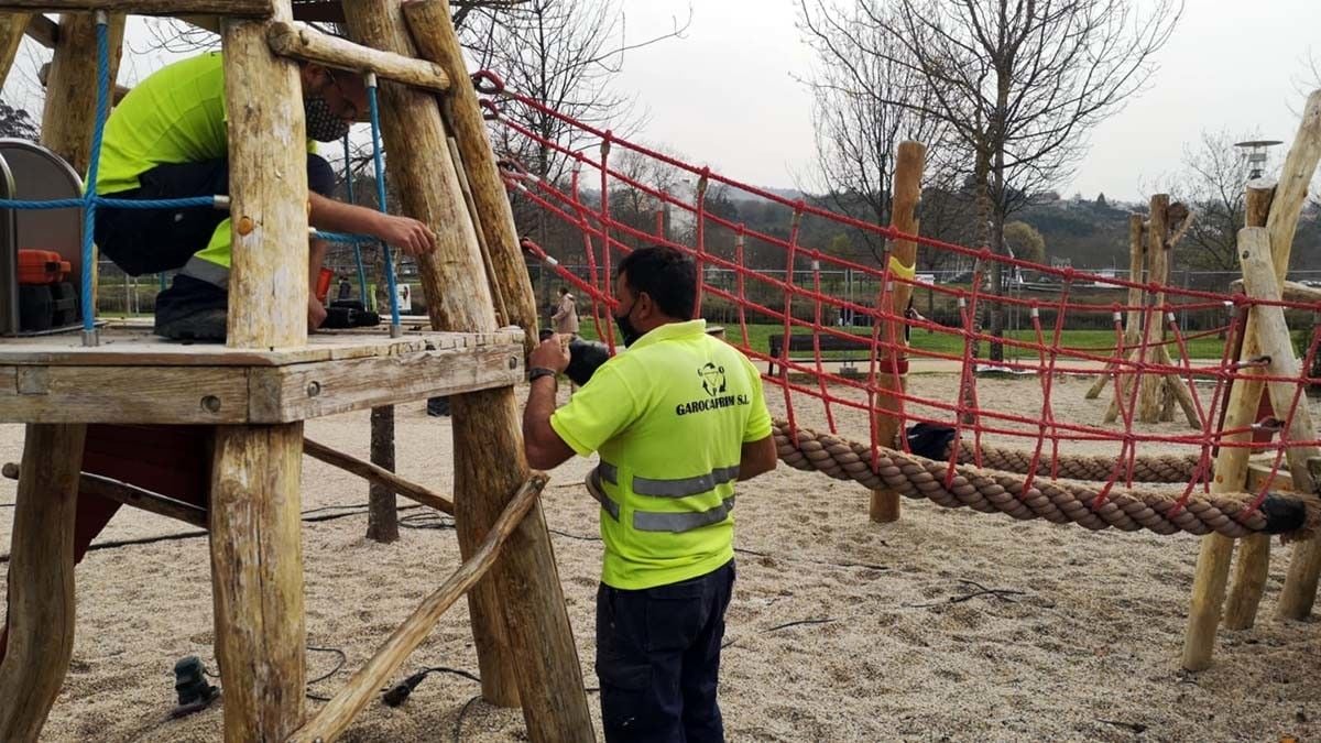 Renovación del parque infantil de la Illa das Esculturas