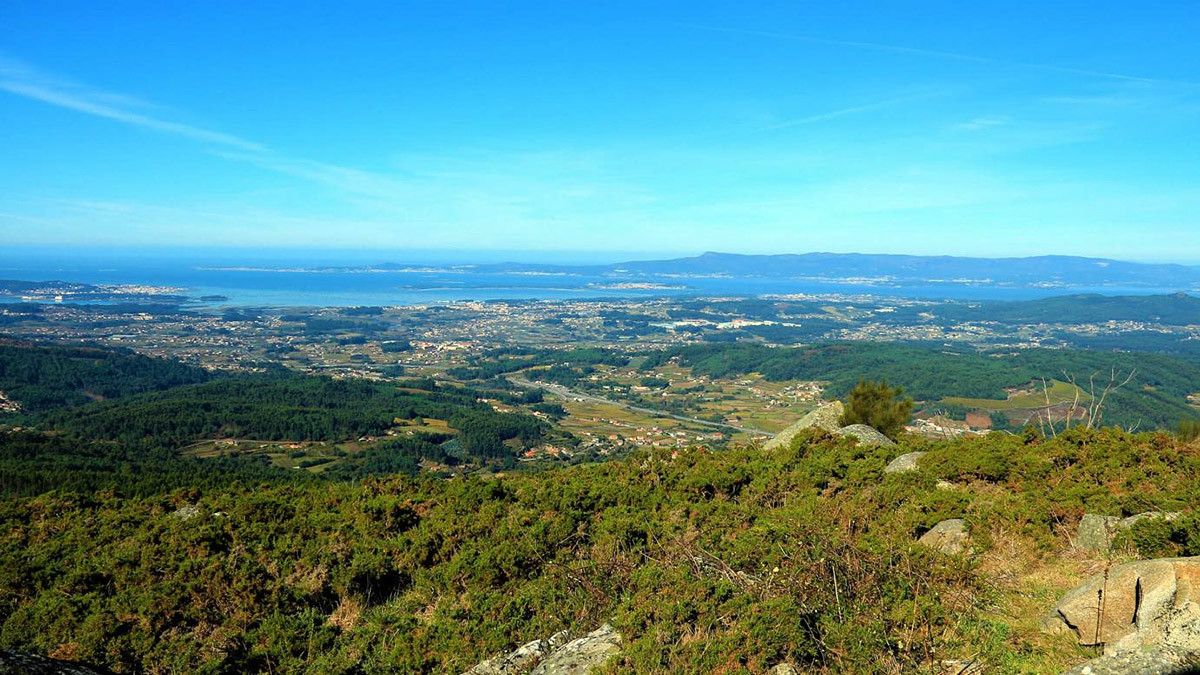 Vista de Vilagarcía desde el monte Xiabre