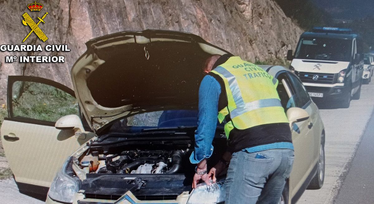 Coche interceptado en Moaña tras ser avistado en Bueu