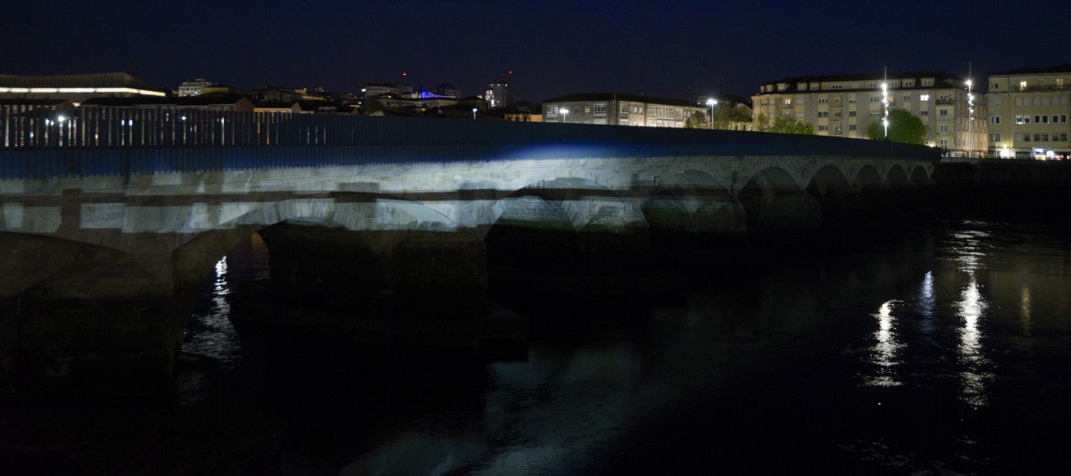 Puentes sin luz con motivo de la 'Hora del planeta'