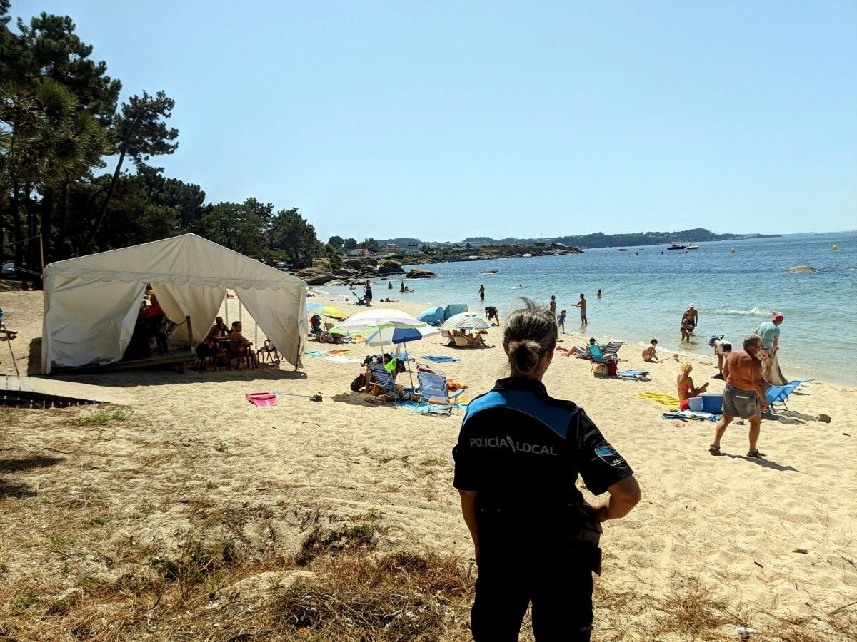 Policía Local de O Grove vigilando las playas