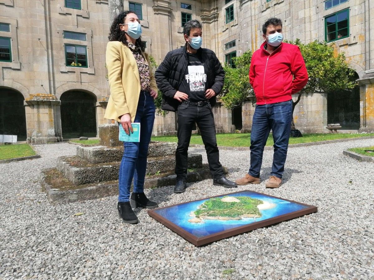 Presentación de una jornada sobre la isla de Tambo que organiza el Concello en el Monasterio de Poio