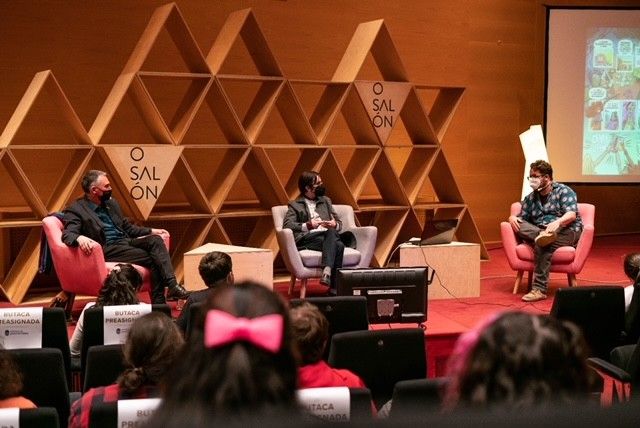 Faladoiro sobre banda deseñada entre Miguel Anxo Prado e Pablo Prado no Salón do Libro