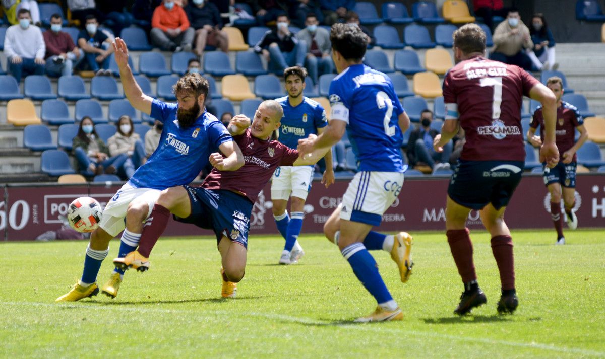 Partido entre Pontevedra y Real Oviedo Vetusta en Pasarón