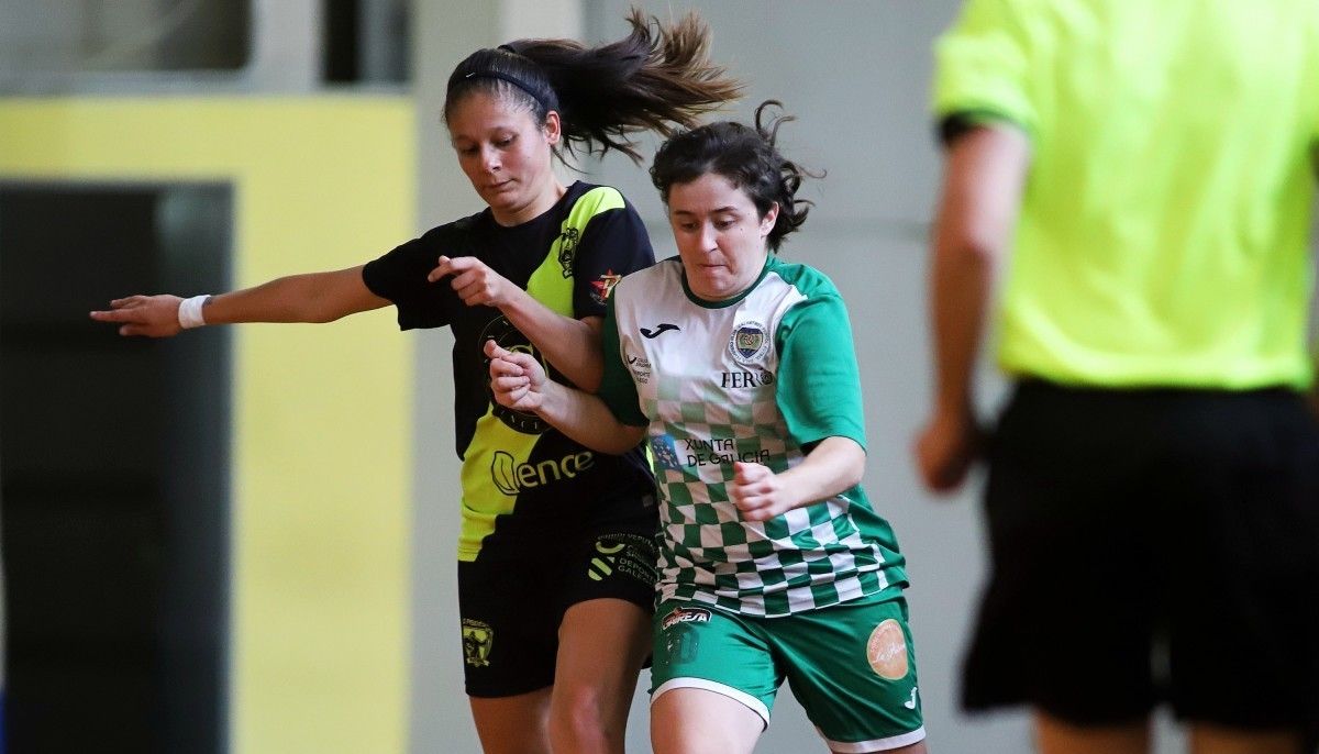 Marta Gago en el partido por el ascenso a Primera Nacional entre Valdetires y Marín Futsal