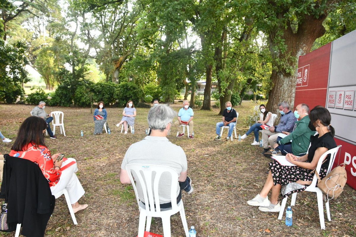 Comité Ejecutivo Provincial del PSdeG-PSOe en los jardines de la Uned en Monte Porreiro