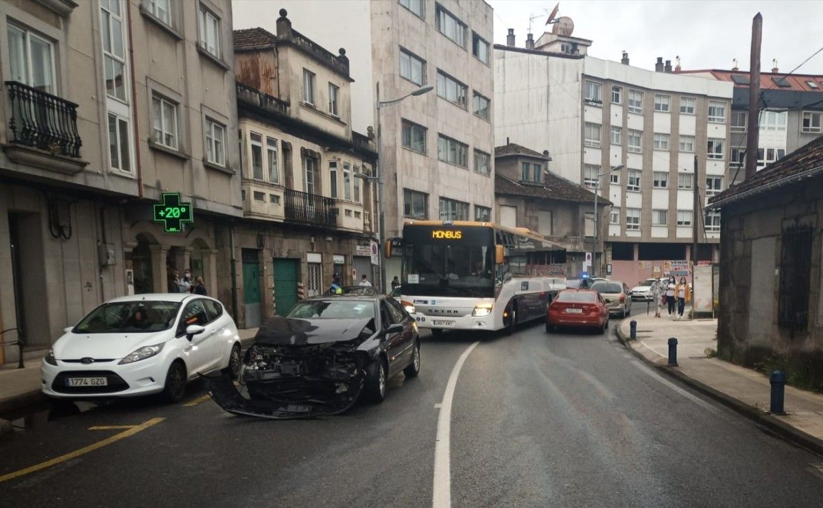 Accidente na PO-308 na avenida da Barca, tramo que será reformado