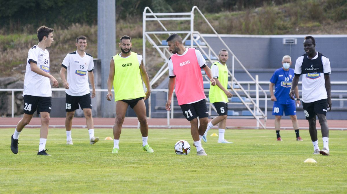 Primer entrenamiento del Arosa 2021/2022, temporada de debut en 2ª RFEF