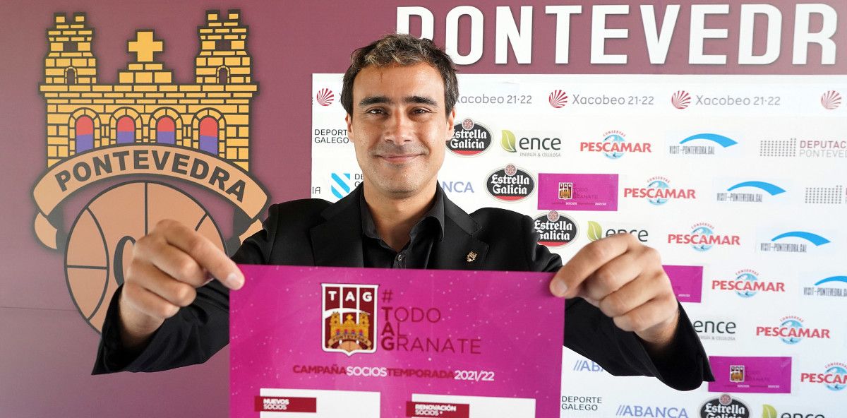 Presentación de la campaña de abonados del Pontevedra CF 21-22