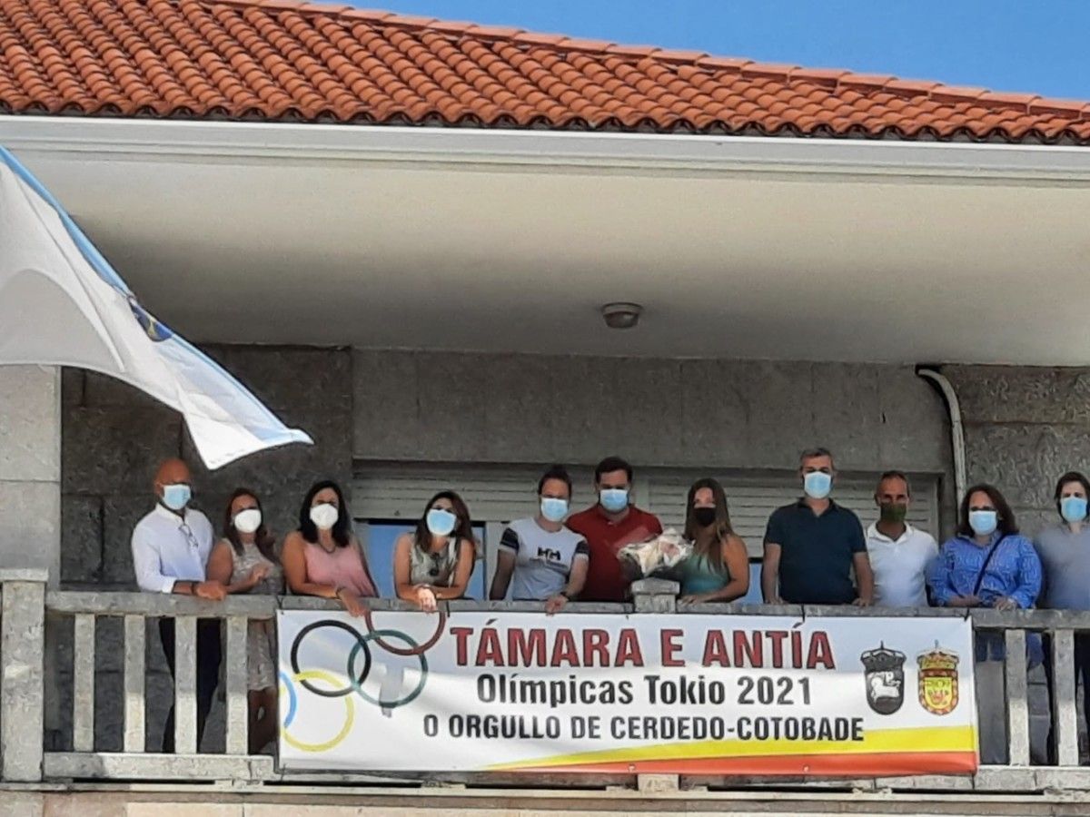 Homenaje a Támara Echegoyen y Antía Jácome en el Concello de Cerdedo-Cotobade