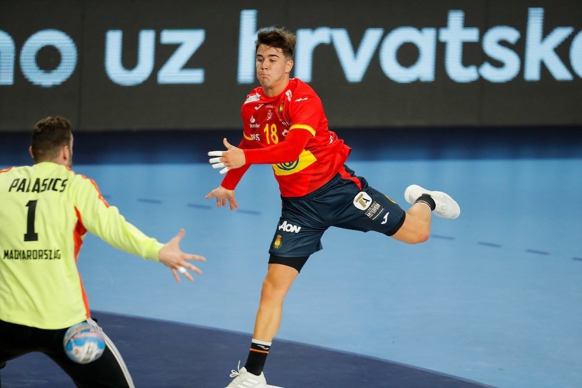 Carlos Álvarez, con la Selección Española Juvenil en el Campeonato de Europa sub-19 de Croacia