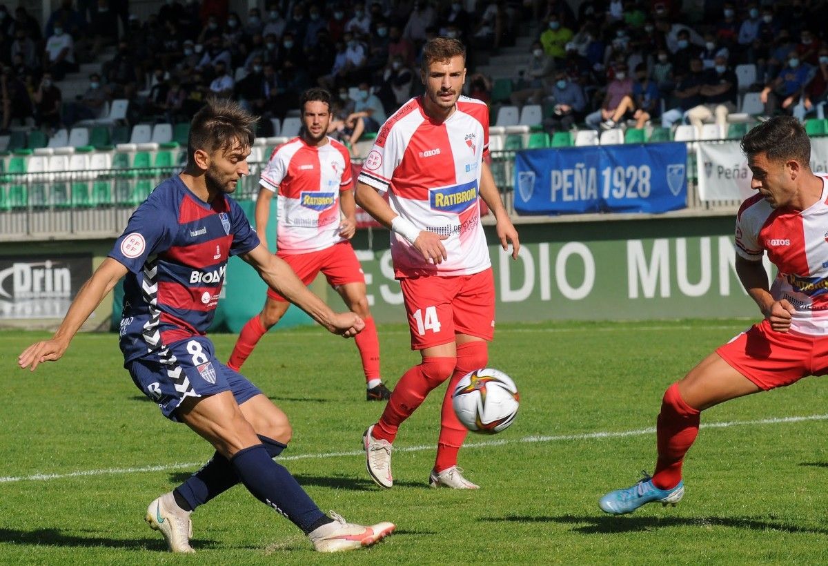 Partido entre la Gimnástica Segoviana y el Arosa