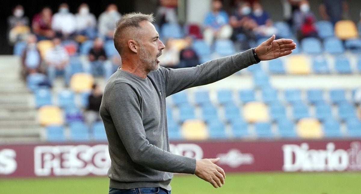 Ángel Rodríguez, entrenador del Pontevedra CF