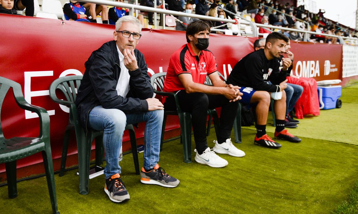 Jorge Otero, en el partido entre Arosa y Navalcarnero en A Lomba