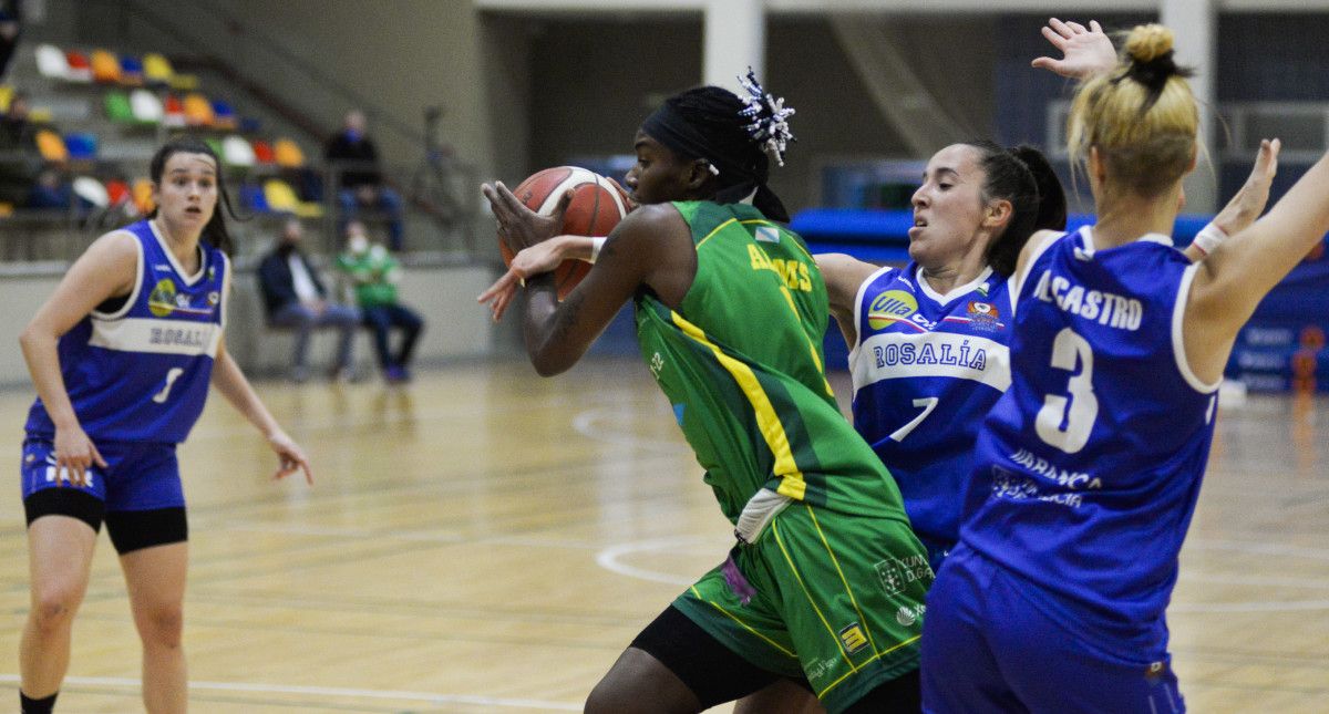 Ruth Adams, en el partido de Liga Femenina 2 entre Arxil y Rosalía en el CGTD