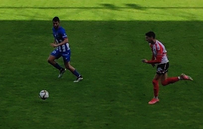 Partido entre Avilés y Arosa en el Román Suárez Puerta