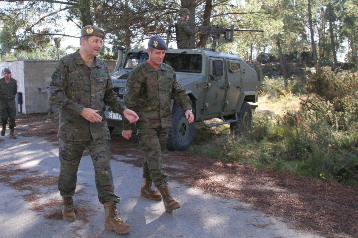 Primera visita del nuevo Jeme, teniente general Amador Enseñat y Berea, a la Brilat