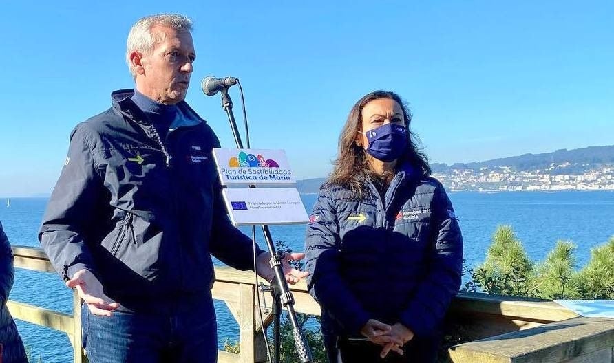 Alfonso Rueda, vicepresidente de la Xunta, con María Ramallo, alcaldesa de Marín