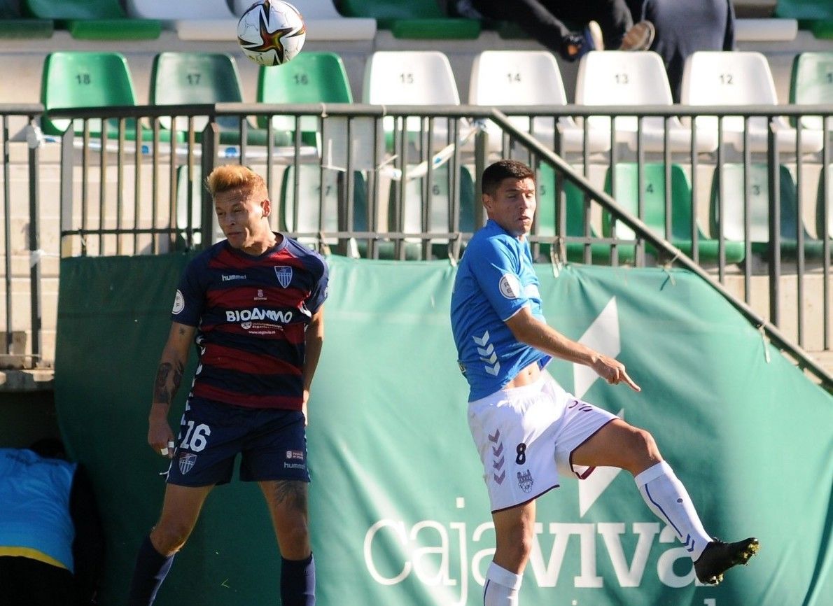 Partido entre Gimnástica Segoviana y Pontevedra