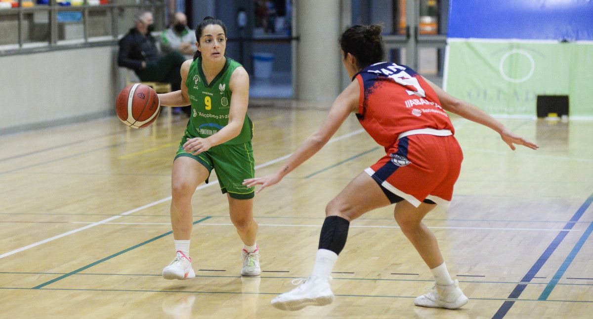 Carla Fernández, en el partido de Liga Femenina 2 entre Arxil y Maristas Coruña en el CGTD