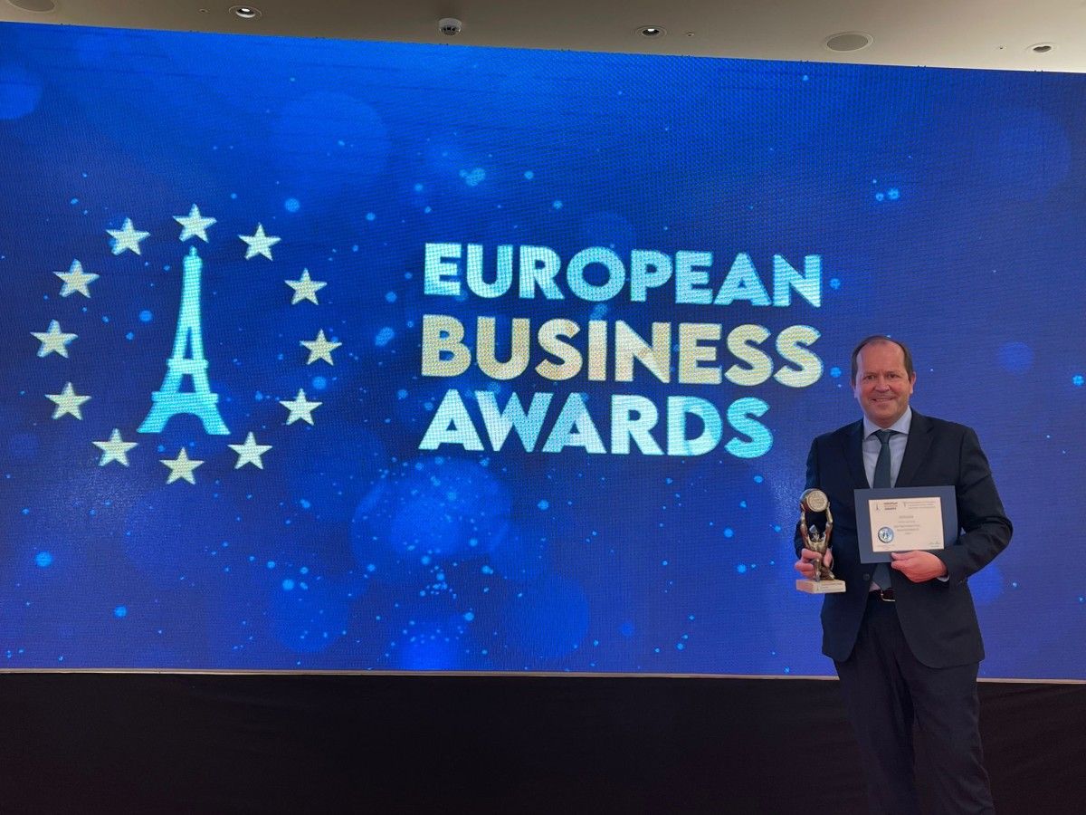 Javier Domínguez Lino, en los European Business Awards 2021 en París 