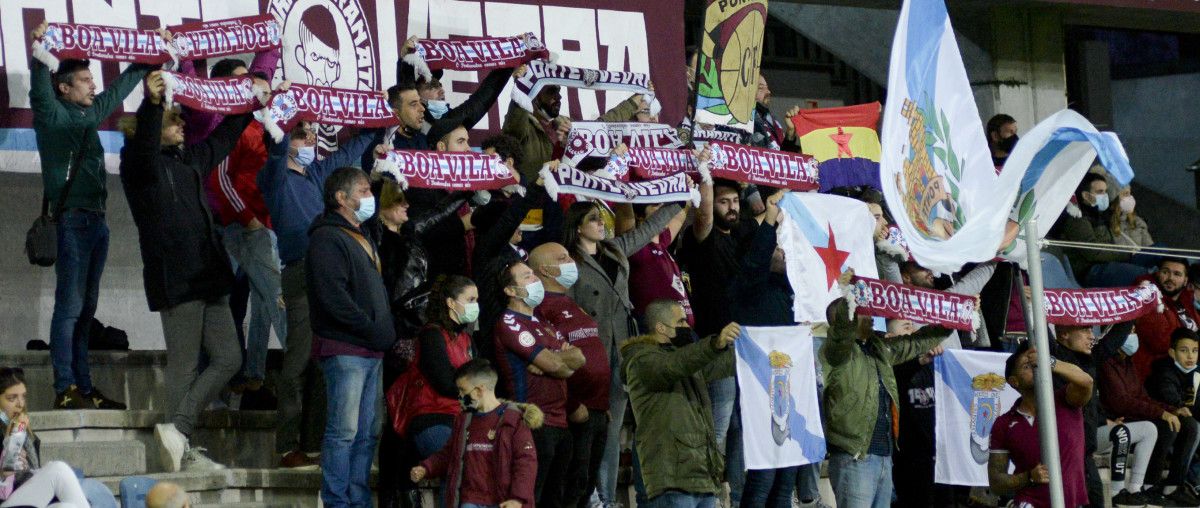 Partido de liga en Pasarón entre Pontevedra y Ceares