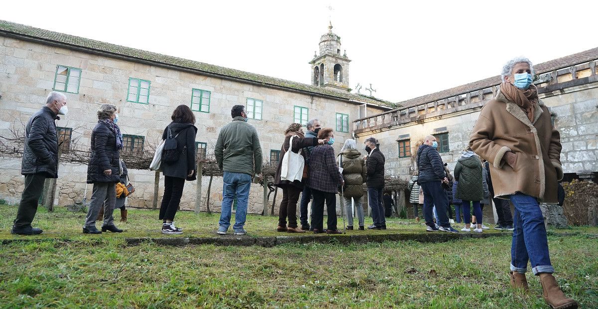 Primera visita al convento de Santa Clara a la que asistieron vecinos del barrio