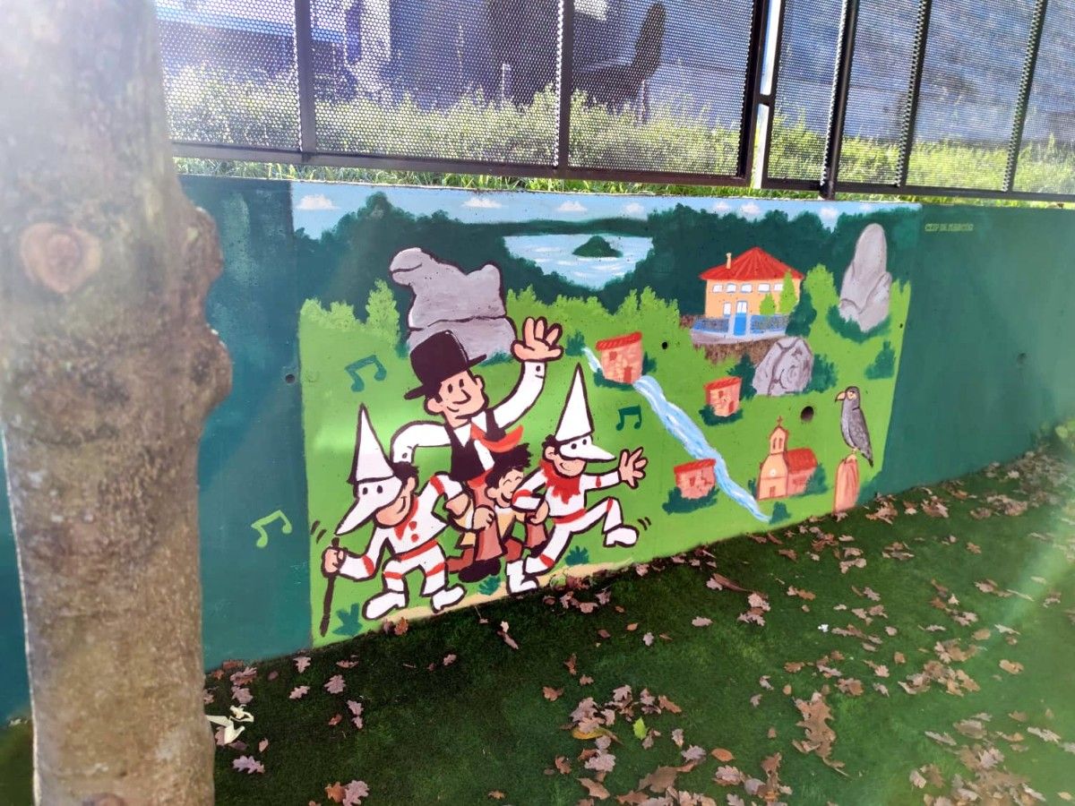 Mural realizado por Polo Correo do Vento en el CEIP de Marcón