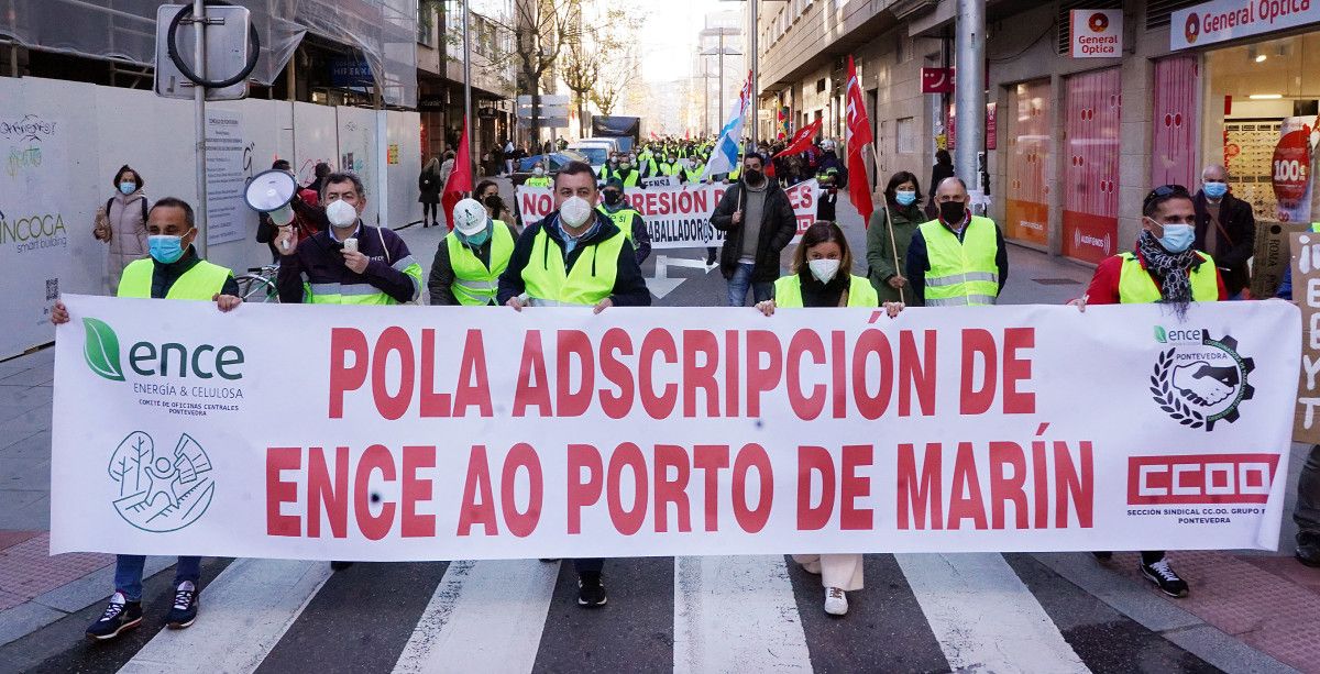 Protesta convocada por CCOO en apoyo a Ramiro Cerdeira y para pedir la adscripción de Ence al Puerto de Marín