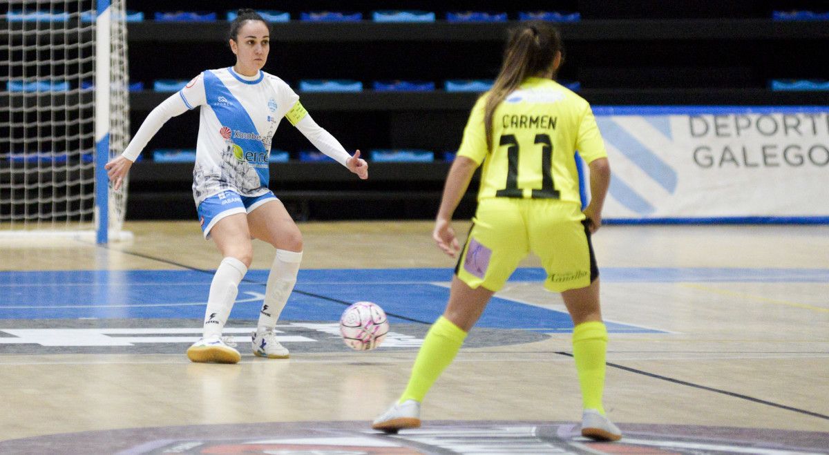 Partido de liga en A Raña entre Marín Futsal y Atlético Torcal