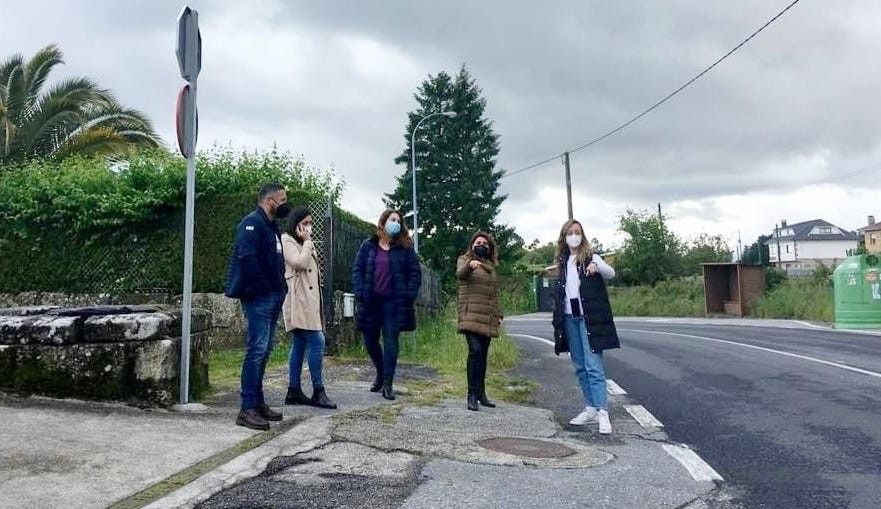 Reunión de la viceportavoz parlamentaria del PSdeG, Paloma Castro, con representantes de su partido en Cerdedo-Cotobade