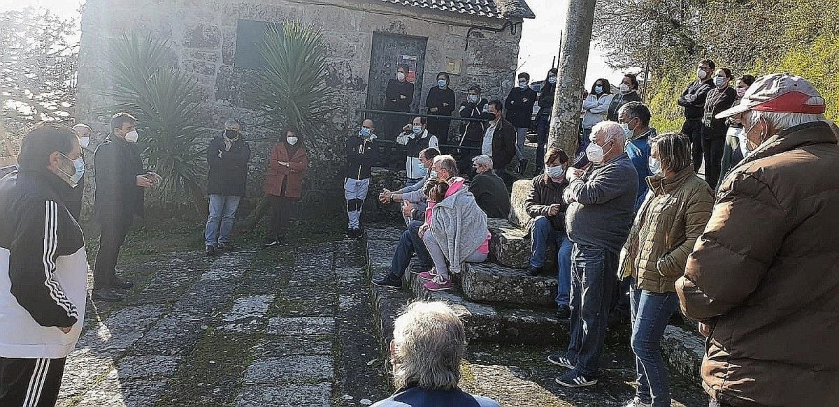  El vecindario del  Xuviño hace sus aportaciones para enriquecer el anteproyecto de mejora del núcleo