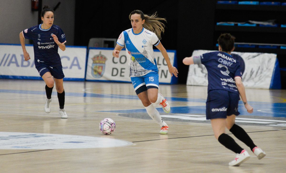 Partido de liga en A Raña entre Marín Futsal y Ourense Envialia