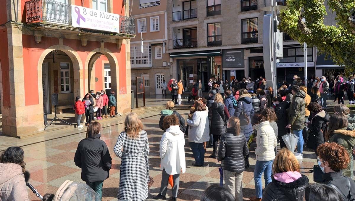 Concentración feminista en Bueu por el 8M