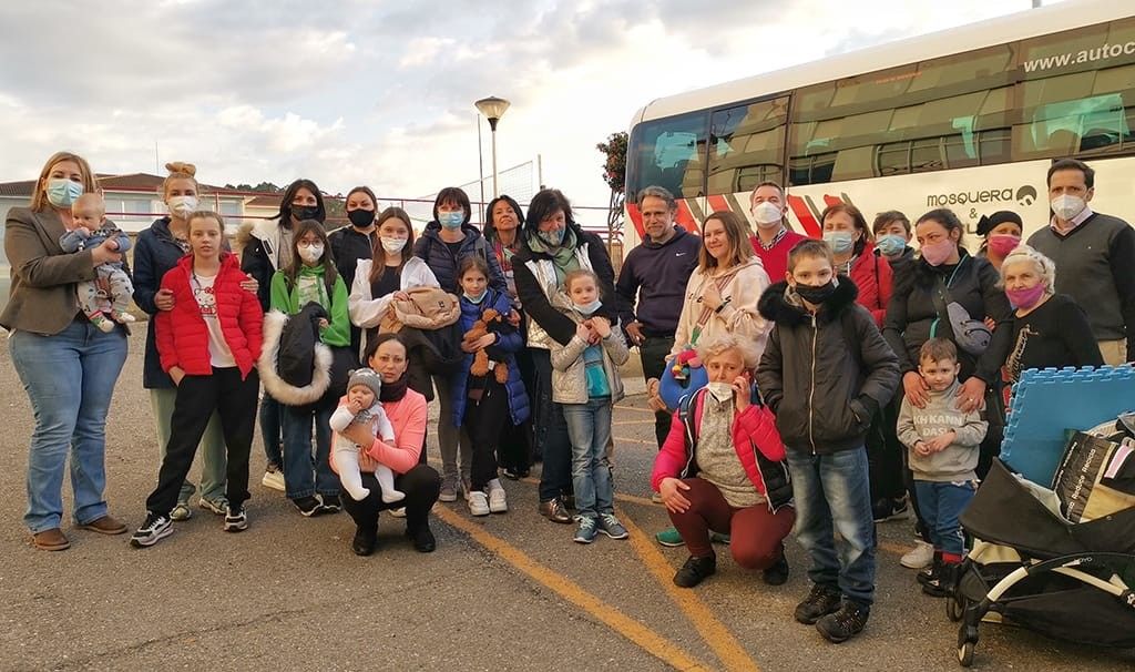 El Colegio San Narciso de Marín da cobijo a un grupo de treinta refugiados ucranianos