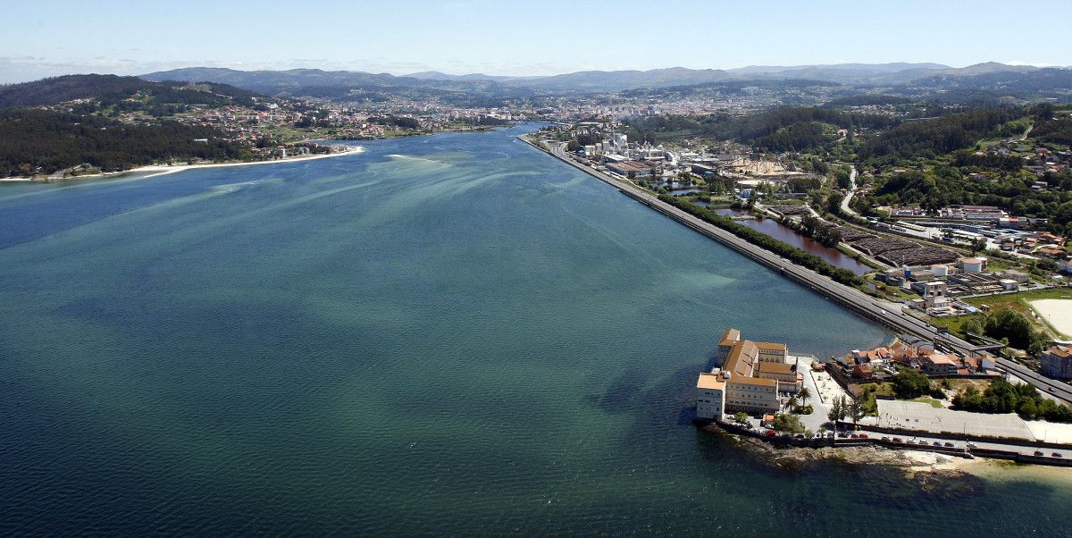 Vista aérea da ría de Pontevedra