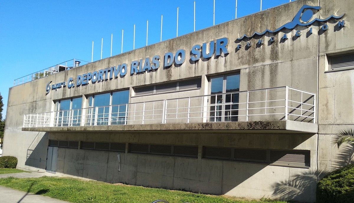 Exterior del Complejo Deportivo Rías do Sur de Ponte Muíños