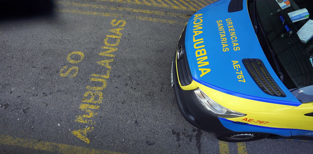 Ambulancia en Urgencias del Hospital Montecelo