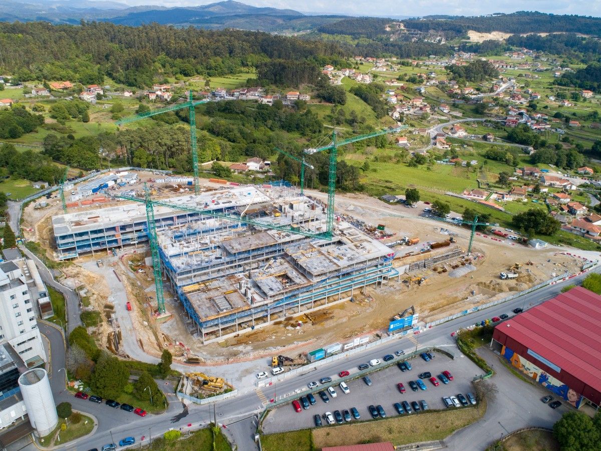 Inicio da segunda fase de escavación nas obras do Gran Montecelo